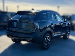 Nissan Kicks SV FWD 2026