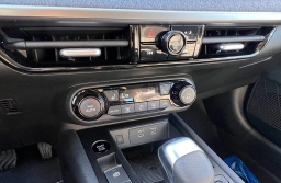 Nissan Kicks SV FWD 2026