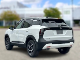Nissan Kicks SV FWD 2026