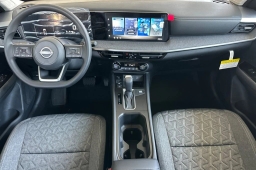 Nissan Kicks SV FWD 2026