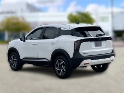 Nissan Kicks SV FWD 2026