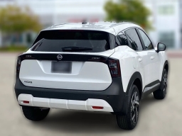 Nissan Kicks SV FWD 2026
