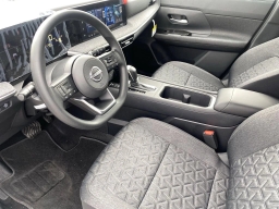 Nissan Kicks SV FWD 2026
