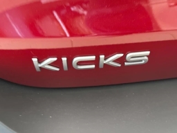 Nissan Kicks SV FWD 2026