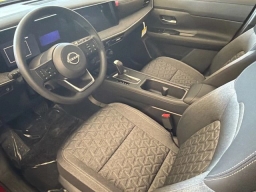 Nissan Kicks SV FWD 2026