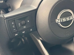 Nissan Kicks SV FWD 2026