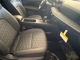 Nissan Kicks SV FWD 2026
