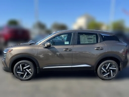 Nissan Kicks SV FWD 2026