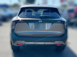 Nissan Kicks SV FWD 2026