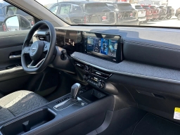Nissan Kicks SV FWD 2026