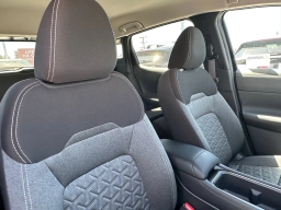 Nissan Kicks SV FWD 2026
