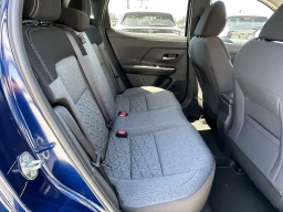 Nissan Kicks SV FWD 2026