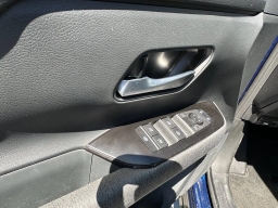 Nissan Kicks SV FWD 2026