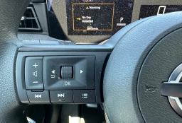 Nissan Kicks SV FWD 2026