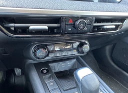 Nissan Kicks SV FWD 2026