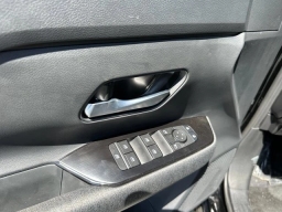 Nissan Kicks SV FWD 2026