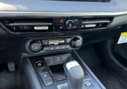 Nissan Kicks SV FWD 2026