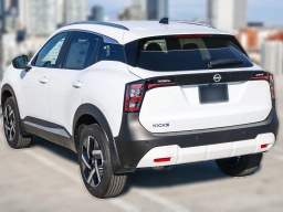 Nissan Kicks SV FWD 2026