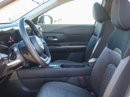 Nissan Kicks SV FWD 2026