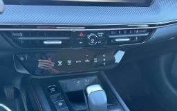 Nissan Kicks SR FWD 2026