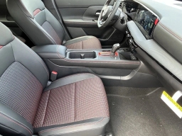 Nissan Kicks SR FWD 2026