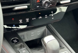 Nissan Kicks SR FWD 2026