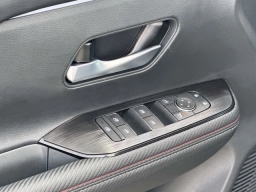Nissan Kicks SR AWD 2026