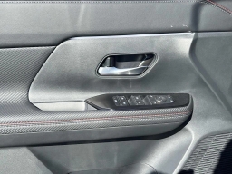 Nissan Kicks SR AWD 2026