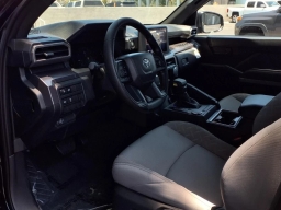 Toyota Tacoma 2WD SR5 Double Cab 5' Bed AT (Natl) 2026