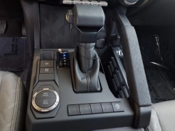 Toyota Tacoma 2WD SR5 Double Cab 5' Bed AT (Natl) 2026
