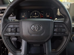 Toyota Tacoma 2WD SR5 Double Cab 5' Bed AT (Natl) 2026