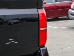 Toyota Tacoma 2WD SR5 Double Cab 5' Bed AT (GS) 2026