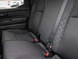 Toyota Tacoma 2WD SR5 Double Cab 5' Bed AT (GS) 2026