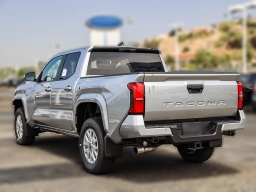 Toyota Tacoma 2WD SR5 Double Cab 6' Bed AT (Natl) 2026
