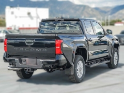 Toyota Tacoma 2WD SR5 Double Cab 5' Bed AT (Natl) 2026