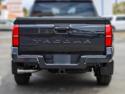 Toyota Tacoma 2WD SR5 Double Cab 6' Bed AT (Natl) 2026