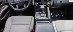 Toyota Tacoma 2WD SR5 Double Cab 6' Bed AT (Natl) 2026