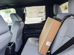 Toyota Tacoma 2WD SR5 Double Cab 6' Bed AT (Natl) 2026