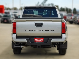 Toyota Tacoma 2WD SR5 Double Cab 5' Bed AT (Natl) 2026