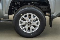 Toyota Tacoma 2WD SR5 Double Cab 5' Bed AT (Natl) 2026