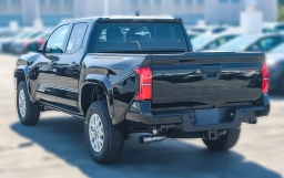 Toyota Tacoma 2WD SR5 Double Cab 5' Bed AT (Natl) 2026