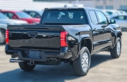 Toyota Tacoma 2WD SR5 Double Cab 5' Bed AT (Natl) 2026
