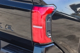 Toyota Tacoma 2WD SR5 Double Cab 5' Bed AT (Natl) 2026