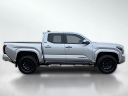 Toyota Tacoma 2WD SR5 Double Cab 6' Bed AT (Natl) 2026