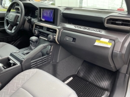 Toyota Tacoma 2WD SR5 Double Cab 6' Bed AT (Natl) 2026