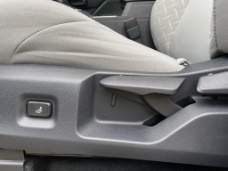 Toyota Tacoma 2WD SR5 Double Cab 6' Bed AT (Natl) 2026
