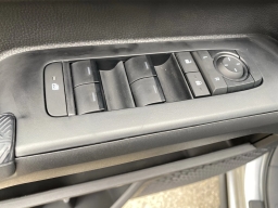 Toyota Tacoma 2WD SR5 Double Cab 6' Bed AT (Natl) 2026