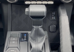 Toyota Tacoma 2WD SR5 Double Cab 6' Bed AT (Natl) 2026