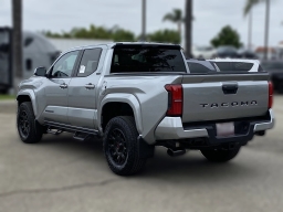 Toyota Tacoma 2WD SR5 Double Cab 6' Bed AT (Natl) 2026