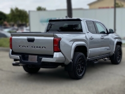 Toyota Tacoma 2WD SR5 Double Cab 6' Bed AT (Natl) 2026